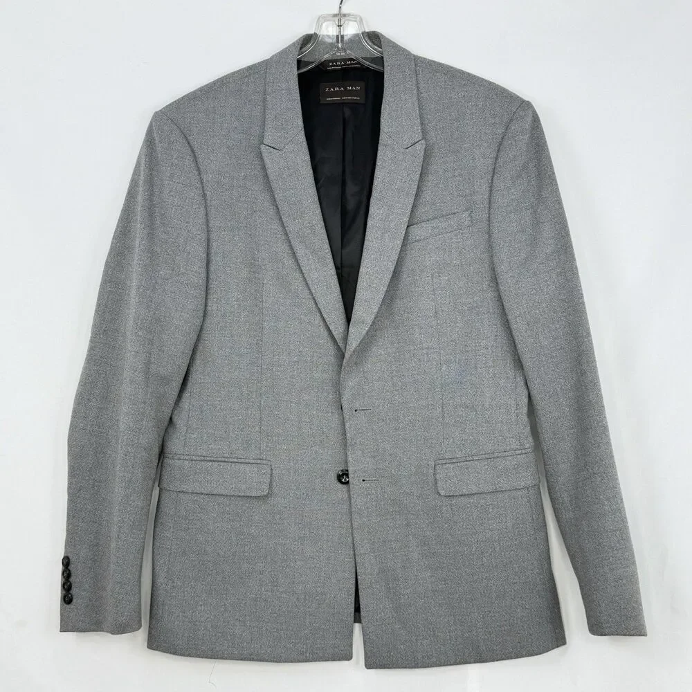Zara Man Gray Blazer Men’s Size 42R EUR 52 Lined Two Button Suit Jacket
